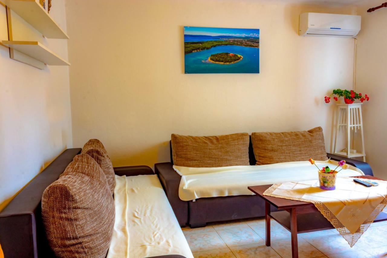Villa Kuca Za Odmor Kornić Extérieur photo