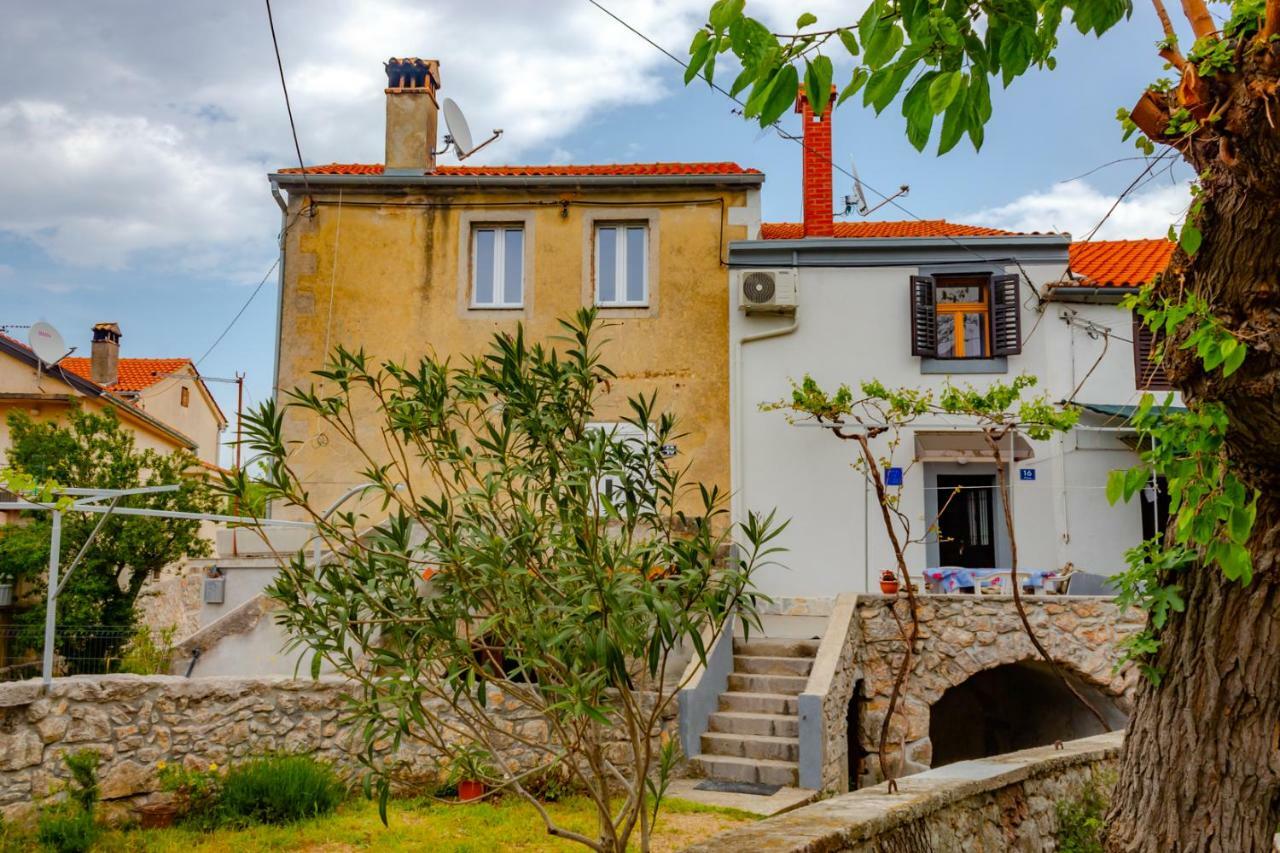 Villa Kuca Za Odmor Kornić Extérieur photo