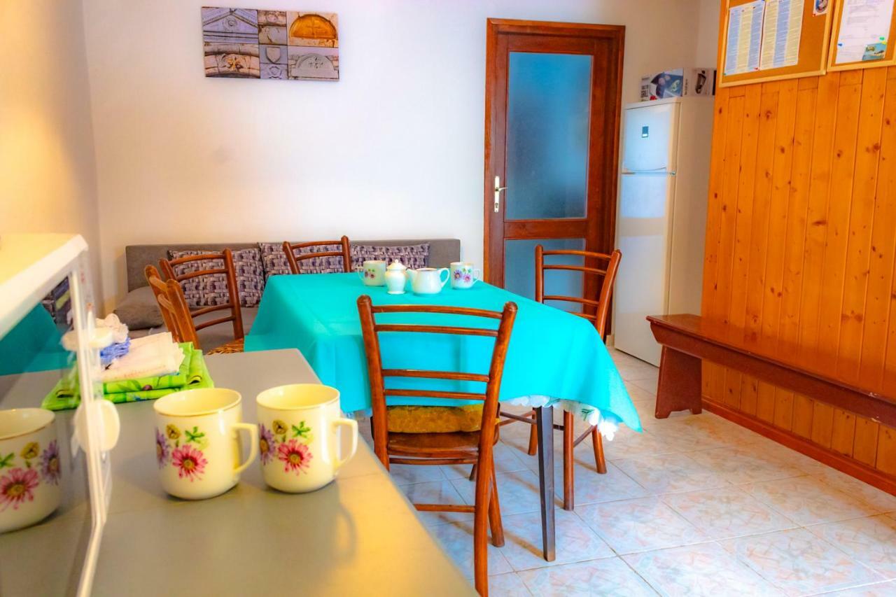 Villa Kuca Za Odmor Kornić Extérieur photo