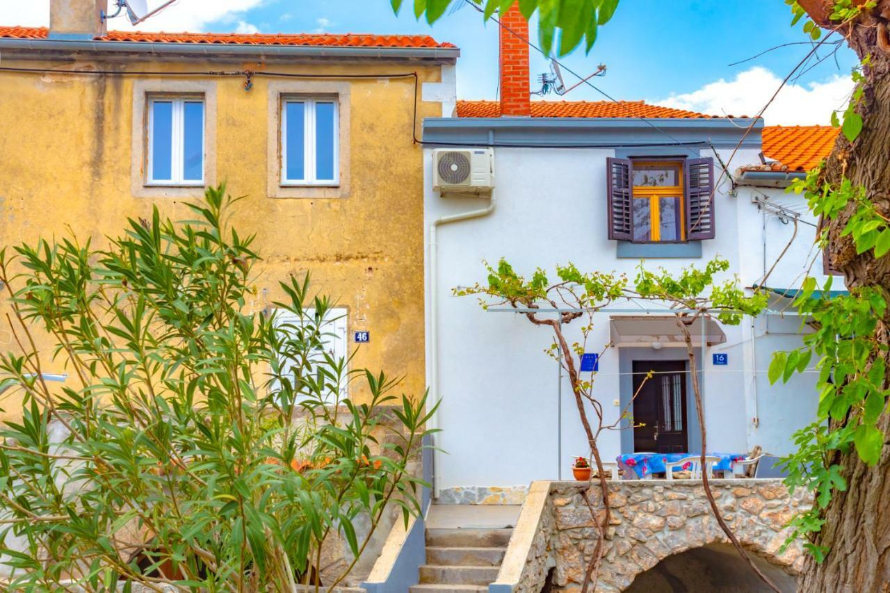 Villa Kuca Za Odmor Kornić Extérieur photo